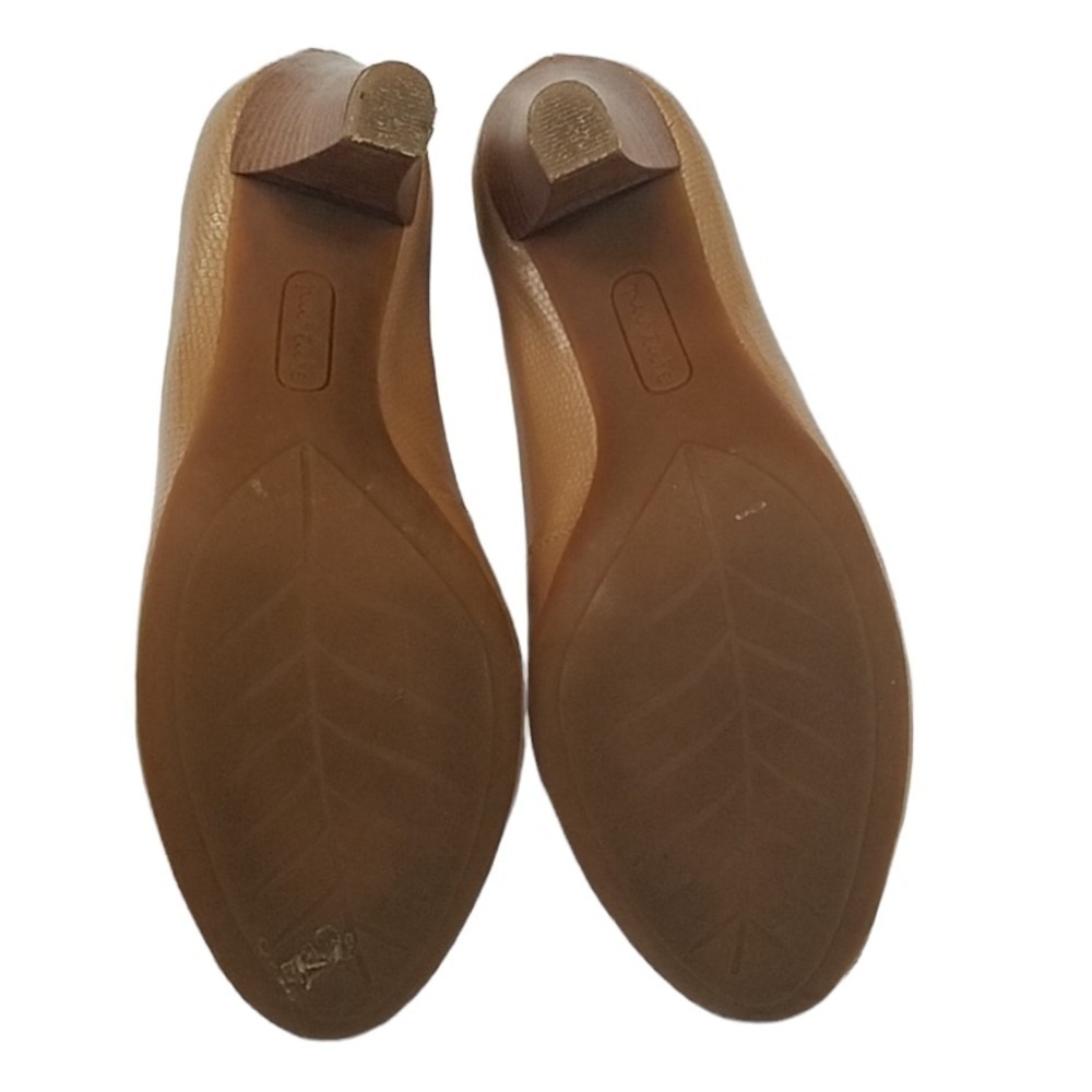 🌸2/$25 Nurture Tan Leather heels pumps slip-on shoes - Picture 6 of 6